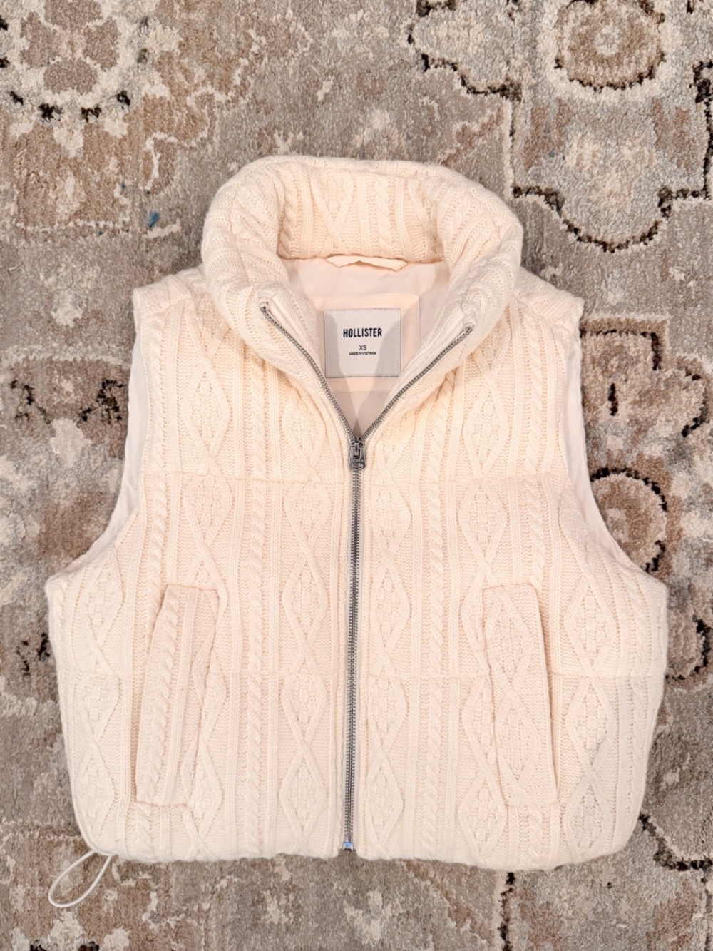 Hollister Puffy Knit Ivory Vest XS